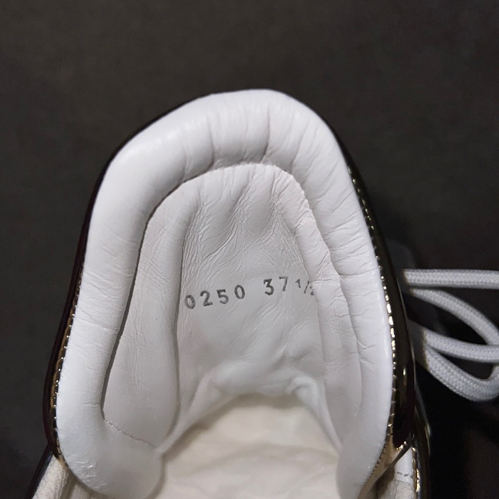 Authentic Louis Vuitton Archlight - image 7